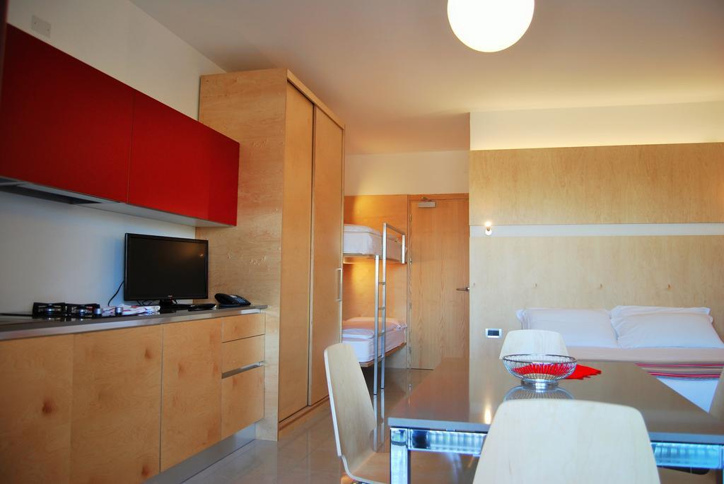 Albatros Aparthotel 3*