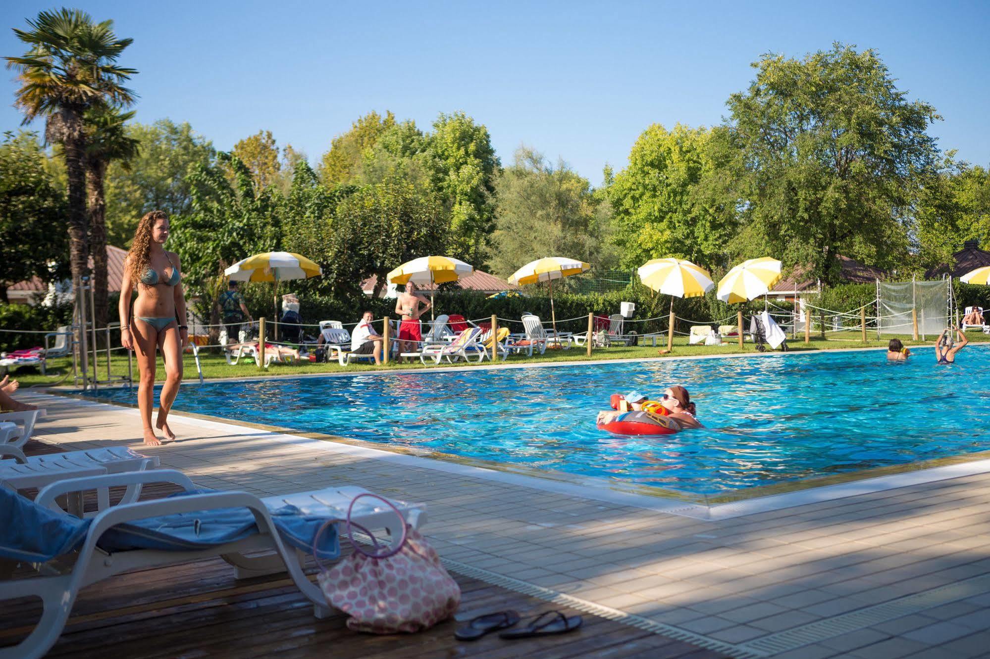 Albatros Aparthotel 3*